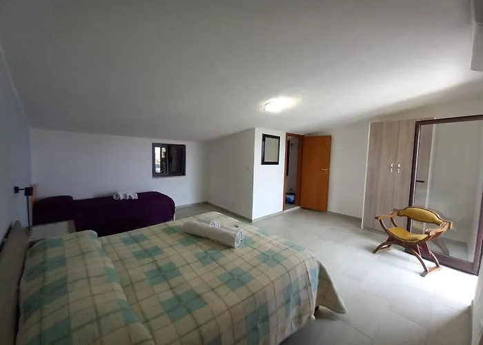 Da Giovanna Dimora Del Turista * Santa Maria Del Cedro